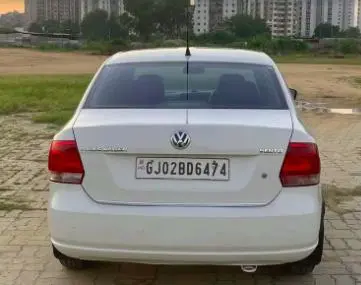 Volkswagen Vento 1.6L Highline 2011