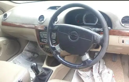 Chevrolet Optra LS 1.8 2010