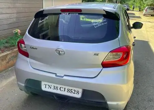Tata Tiago Revotron XE 2017