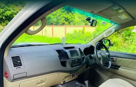 Toyota Fortuner 3.0 4X2 AT 2013