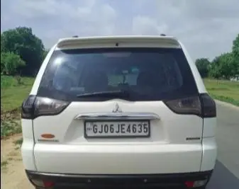 Mitsubishi Pajero Sport 4X2 AT 2015