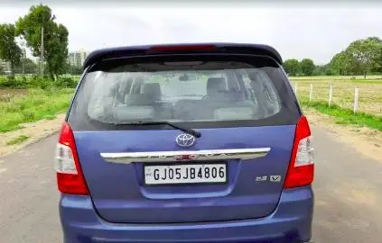 Toyota Innova 2.5 V 8 STR 2012