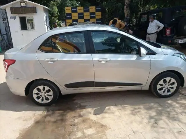 Hyundai Xcent Base 1.2 2014