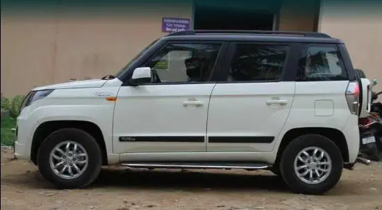 Mahindra TUV300 T6 Plus 2019