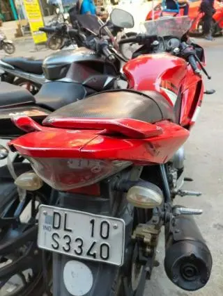 Yamaha YZF-R15 150cc 2011