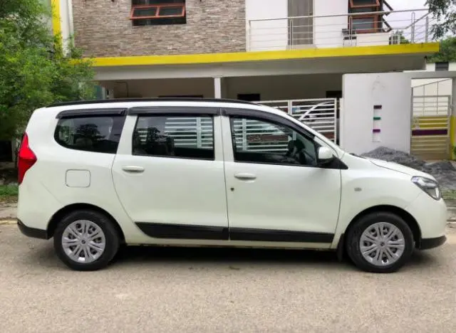 Renault Lodgy 85 PS RxE 7 STR 2017