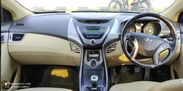 Hyundai Elantra 2.0 SX MT 2012