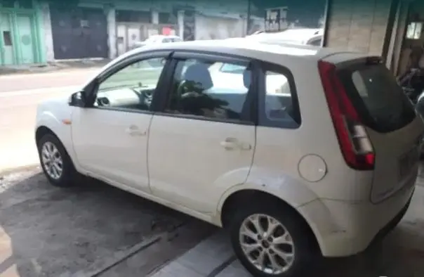 Ford Figo 1.5D TITANIUM PLUS MT 2015