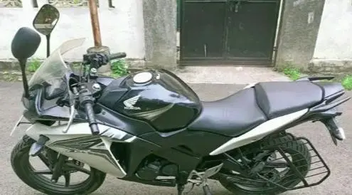Honda CBR 150R 150cc 2012