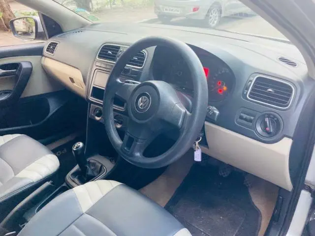 Volkswagen Polo Comfortline 1.2L (P) 2010