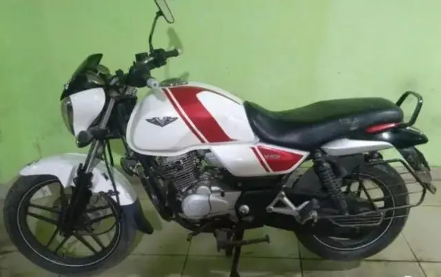 Bajaj V15 150cc 2016