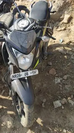 Honda CB Hornet 160R CBS 2016