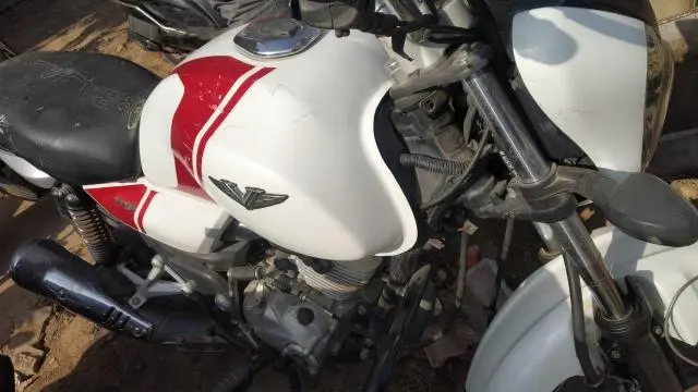 Bajaj V15 150cc 2017