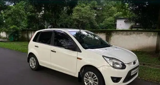 Ford Figo 1.2P AMBIENTE MT 2011