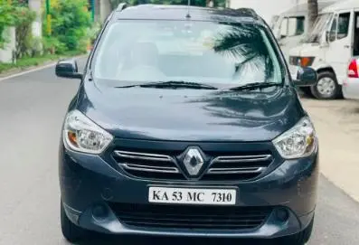 Renault Lodgy 110 PS RxL 8 STR  2015