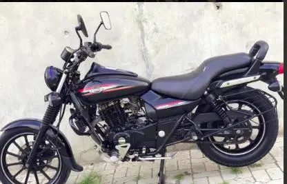 Bajaj Avenger 220cc 2016