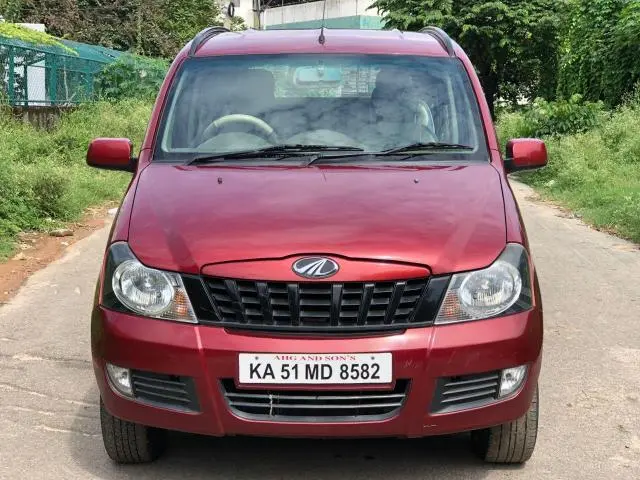 Mahindra Quanto C6 2013