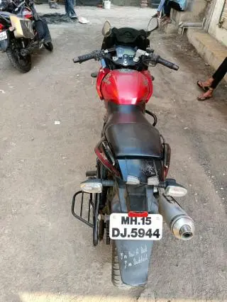 Bajaj Pulsar 220F 2012
