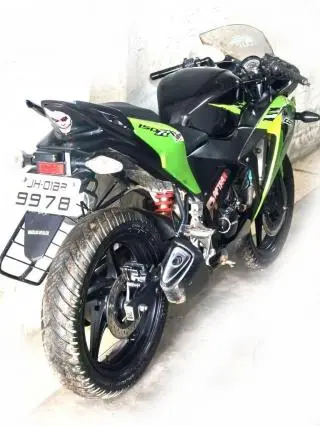 Honda CBR 150R 150cc 2015
