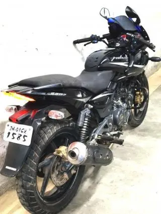 Bajaj Pulsar 220F 2018