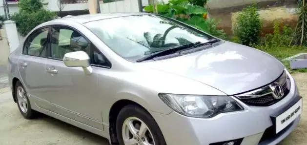 Honda Civic 1.8 V AT 2010
