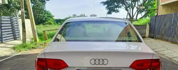 Audi A4 2.0 TDI 177 Bhp Premium Plus 2010