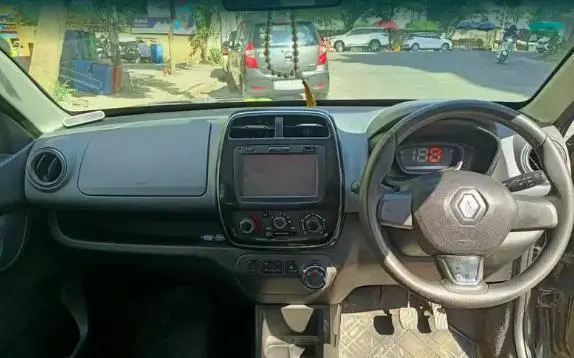Renault KWID 1.0 RXT AMT Opt 2017