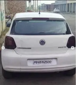 Volkswagen polo Trendline 1.2L (D) 2011