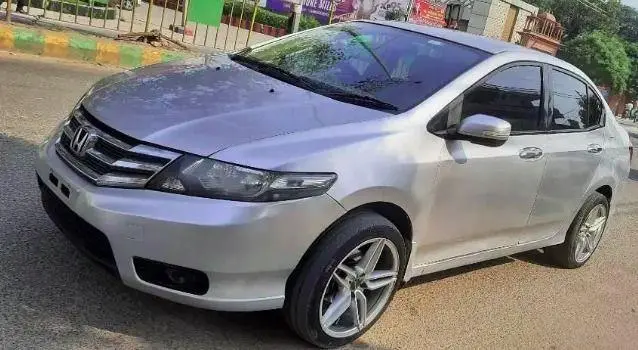 Honda City V i-VTEC 2012