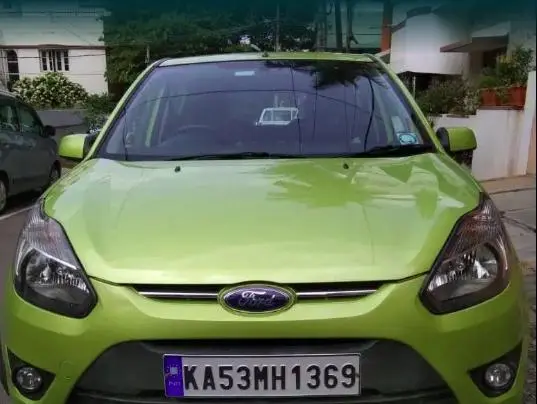 Ford Figo 1.5D TITANIUM MT 2010