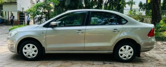 Skoda Rapid AMBITION 1.6 MPI MT PLUS 2014