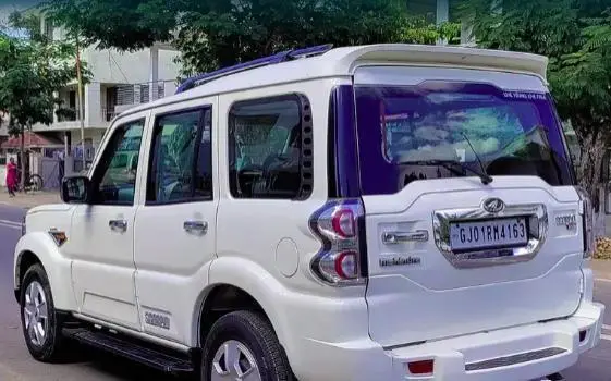 Mahindra Scorpio S6 Plus 2015