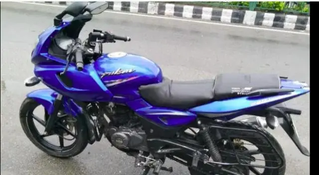 Bajaj Pulsar 220F 2018