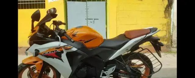 Honda CBR 150R 150cc 2014