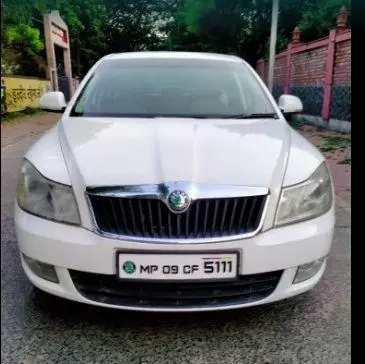 Skoda Laura Elegance 1.9 TDI 2012