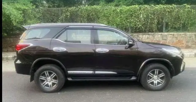 Toyota Fortuner 2.7 4x2 MT 2016