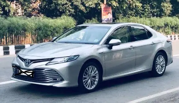 Toyota Camry HYBRID BS6 2020