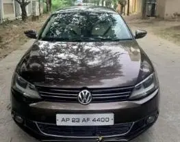 Volkswagen Jetta 2.0L TDI Highline 2012