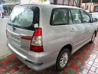 Toyota Innova 2.5 V 8 STR 2014