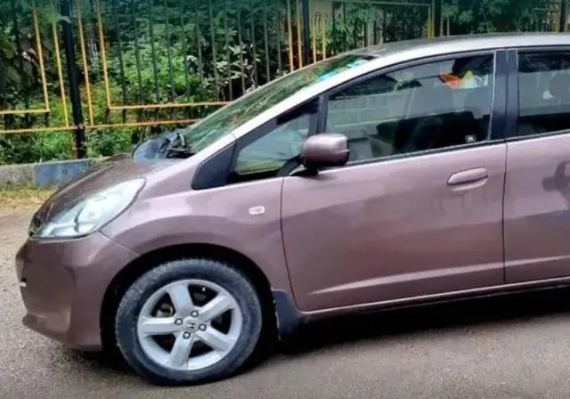 Honda Jazz S CVT i-VTEC 2013