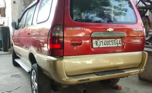 Chevrolet Tavera LT L1 9 STR BS III 2005