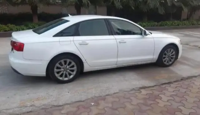 Audi A6 2.0 TDI Premium Plus 2012