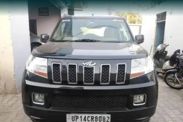 Mahindra TUV300 T8 2015