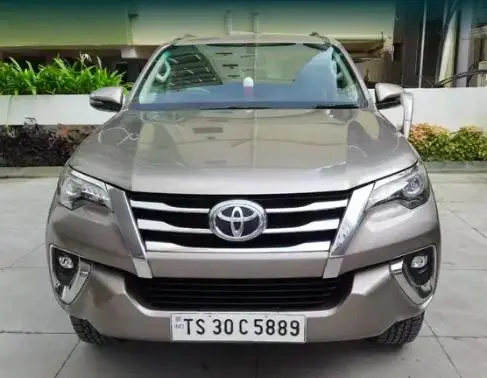 Toyota Fortuner 2.8 4x2 MT 2018