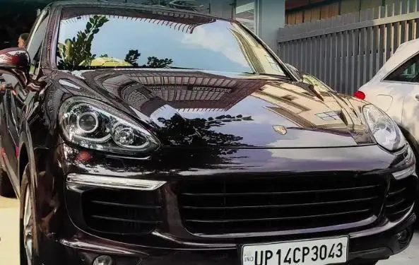 Porsche Cayenne Base 2015