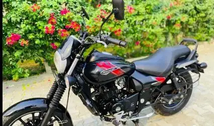Bajaj Avenger Street 220 2018