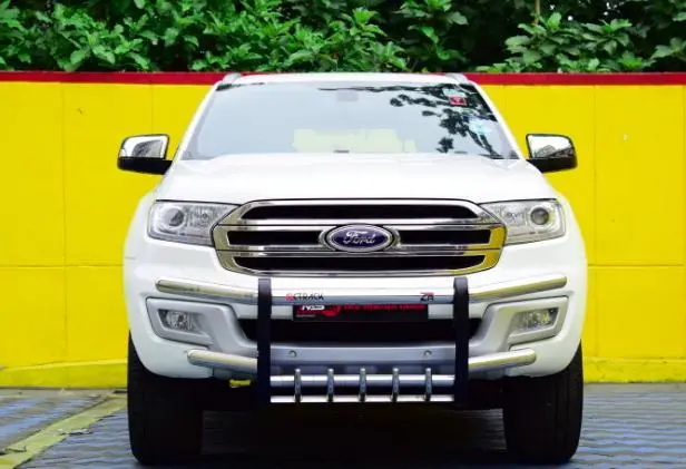 Ford Endeavour Titanium 3.2 4x4 AT 2017