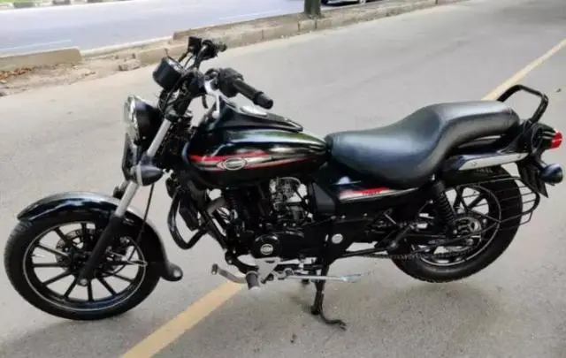 Bajaj Avenger Street 220 2016