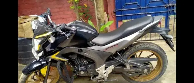 Honda CB Hornet 160R CBS 2016