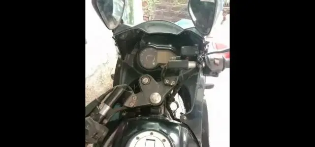 Bajaj Pulsar 220F 2012